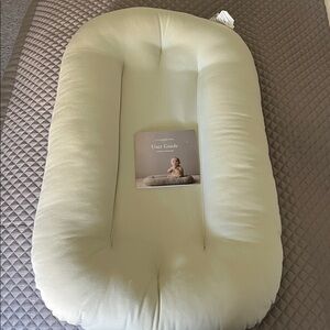 Snuggle Me Organic Baby Nest in Soft Green